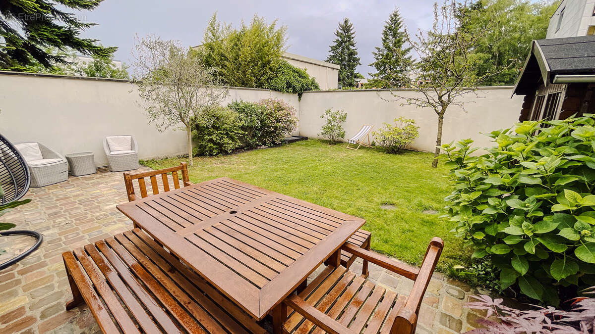 Maison à NANTERRE