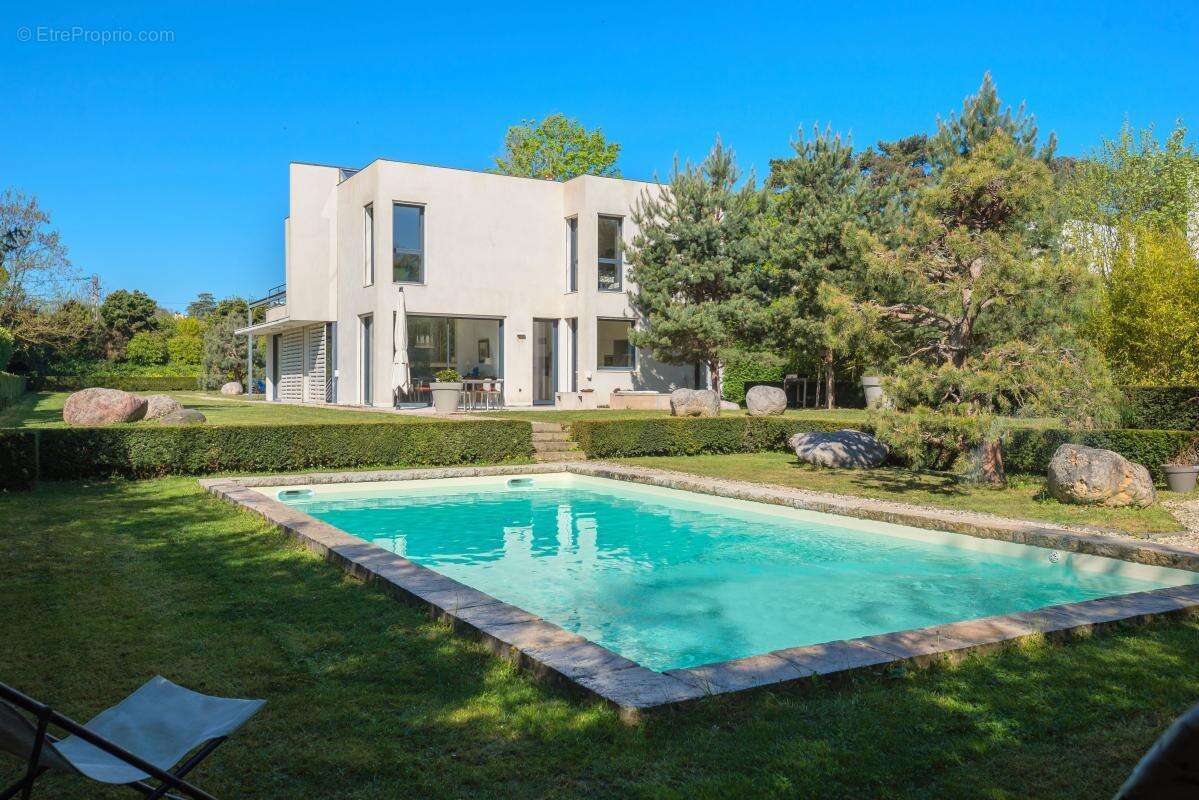 Maison à SAINT-CYR-AU-MONT-D'OR