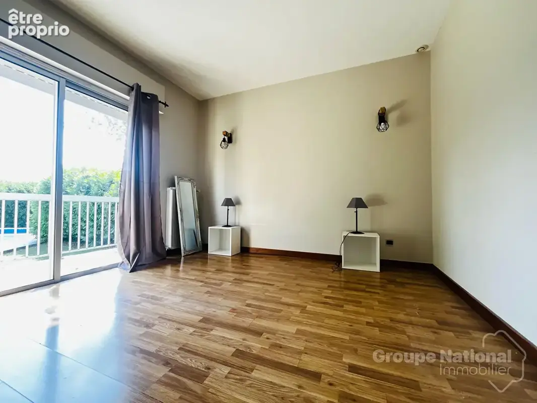 Maison 182 m2 -  4 chambres sur 3500m2 de terrain avec piscine - photo 9