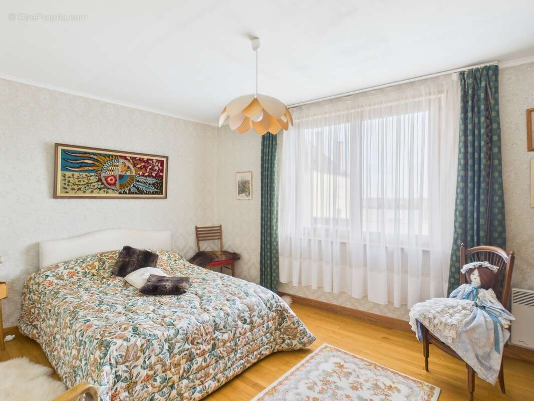 Maison à NOVY-CHEVRIERES