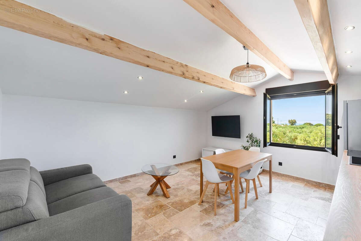 Maison à LA CADIERE-D&#039;AZUR