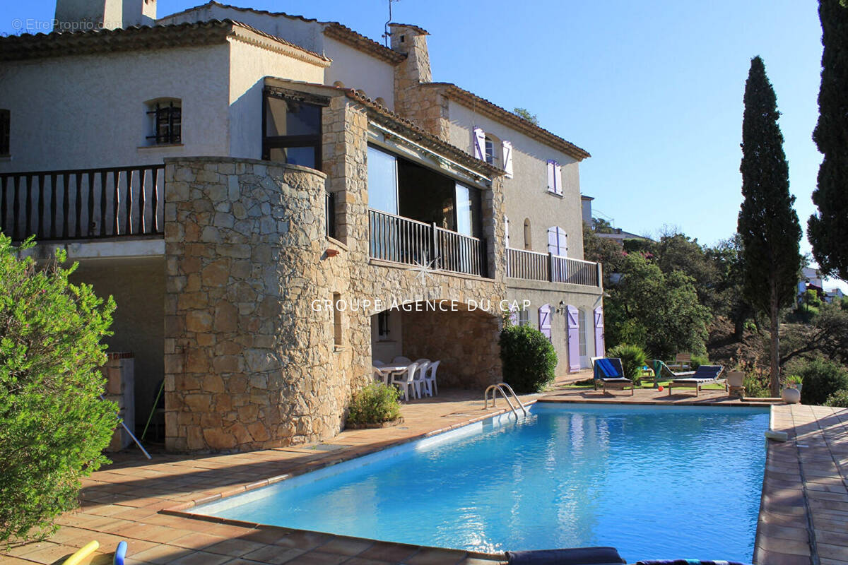 Maison à LES ISSAMBRES