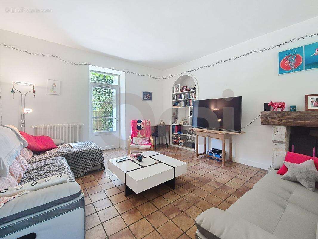 Terrasson-Lavilledieu (24) : maison en pierre 5 chambres avec piscine - photo 5