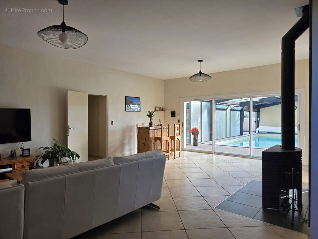 Maison à PONT-DU-CHATEAU