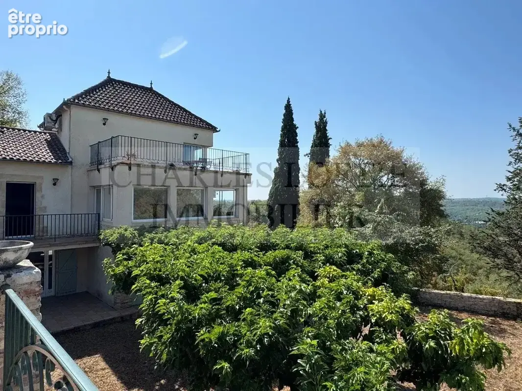 Authentique propriété en pierre avec piscine et dépendances sur 36 hectares, nichée sur les hauteurs de Cahors - photo 16