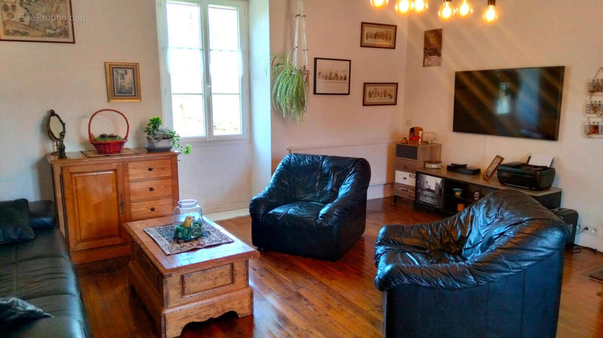 SALON - Maison à CHENON