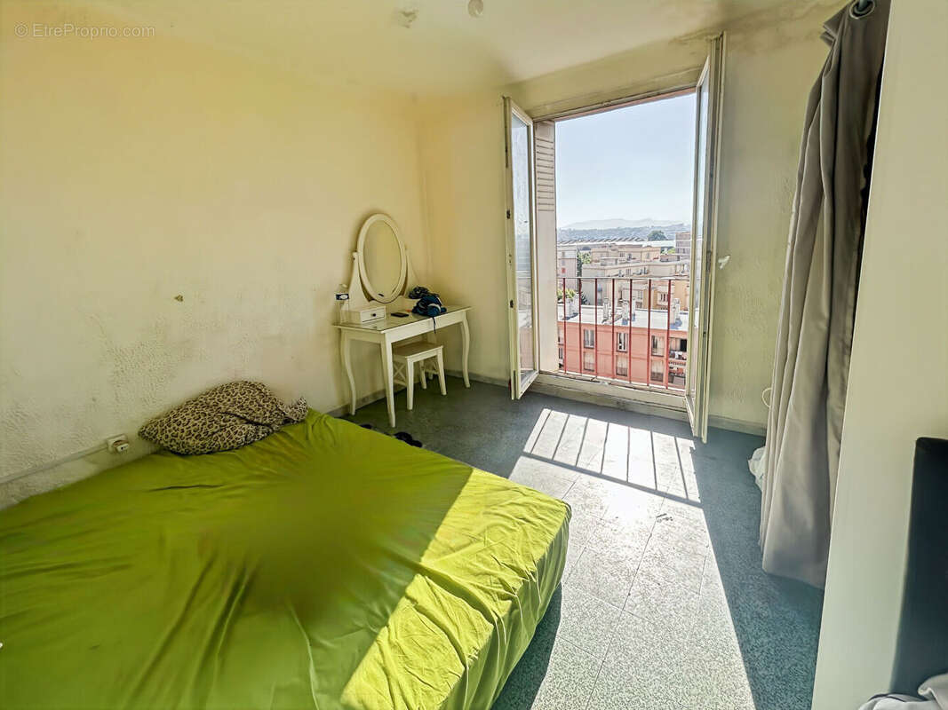 Appartement à MARSEILLE-15E