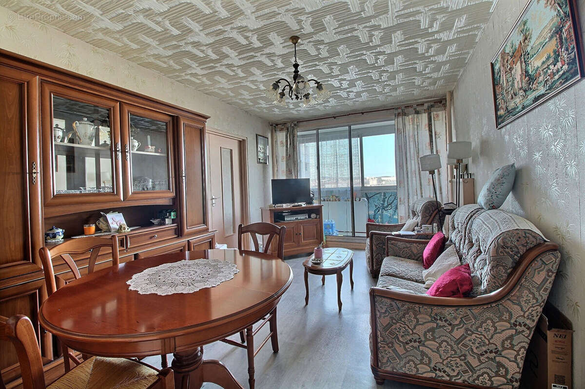 Appartement à COLOMBES