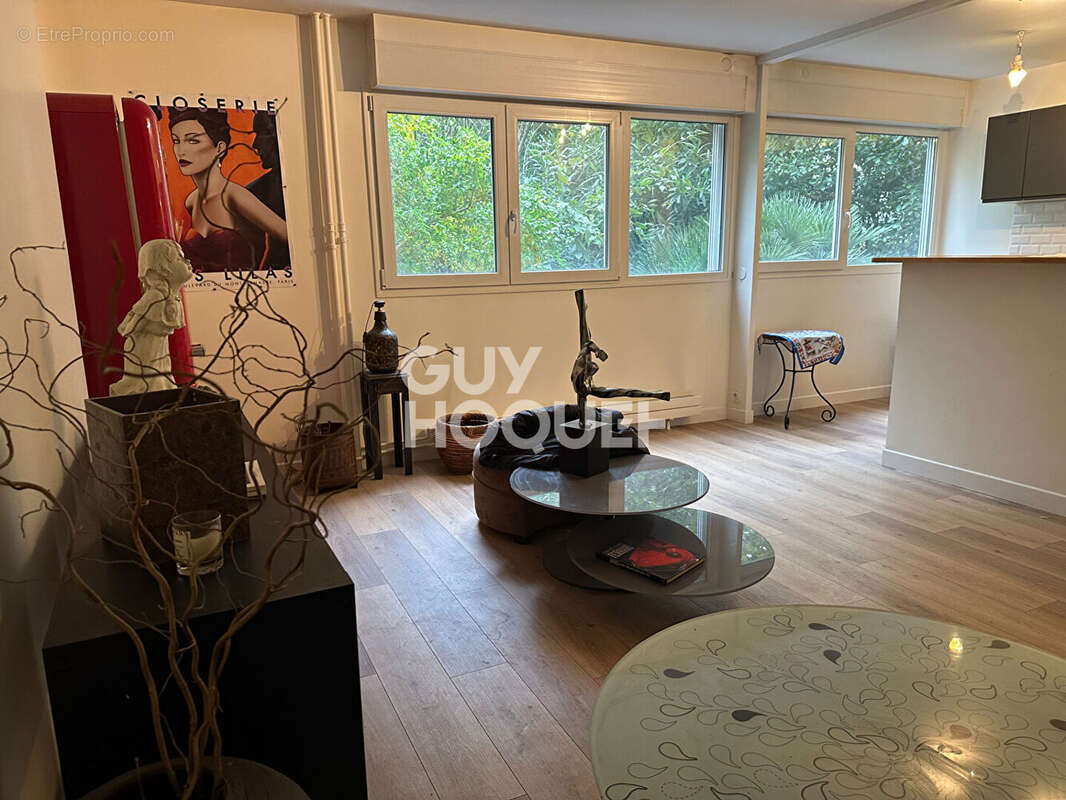Appartement à LEVALLOIS-PERRET