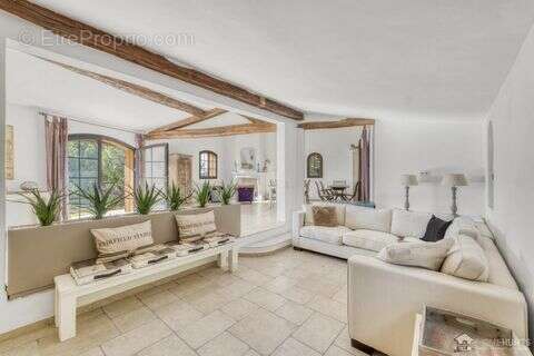 Maison 240 m² à Grasse  - photo 3