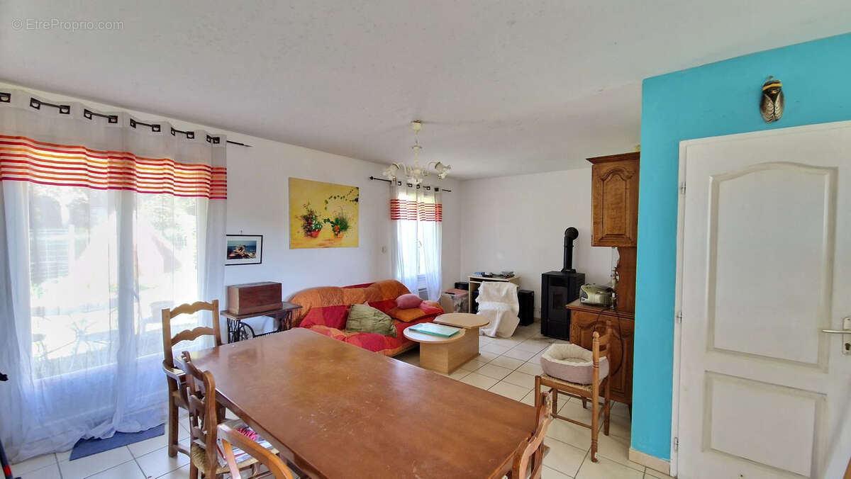 À 10 min de langon - maison de plain pied - 2 chambres + 1 bureau - jardin 900 m2 - photo 3