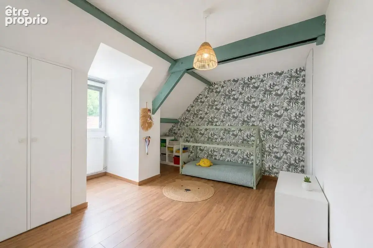 Maison de 7 pièces de 187 m² à Dammartin-en-Goële - photo 10