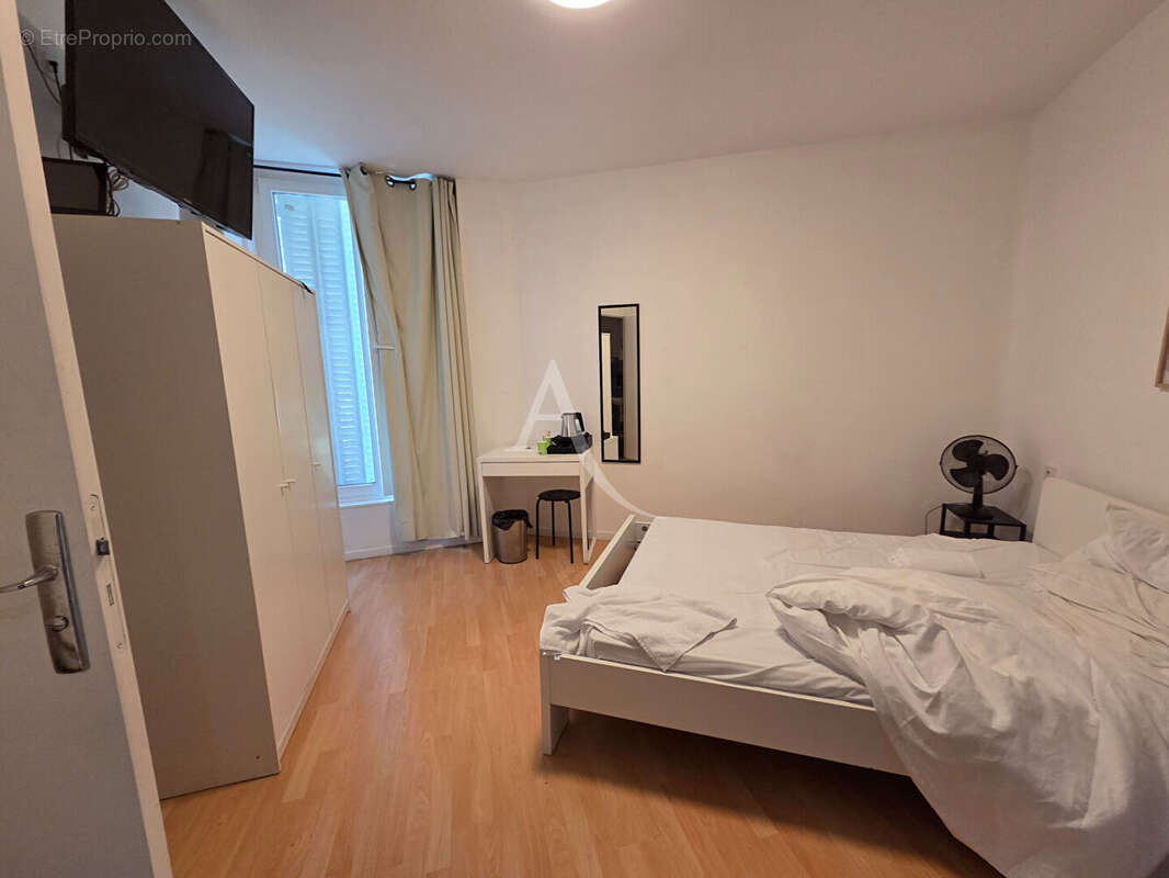 Commerce à MANTES-LA-JOLIE