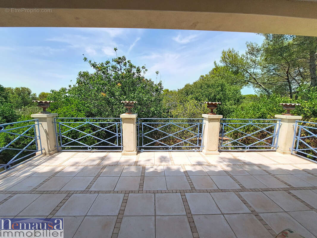 Propriété 200m2 avec Matériaux Nobles secteur bas Planette - photo 37