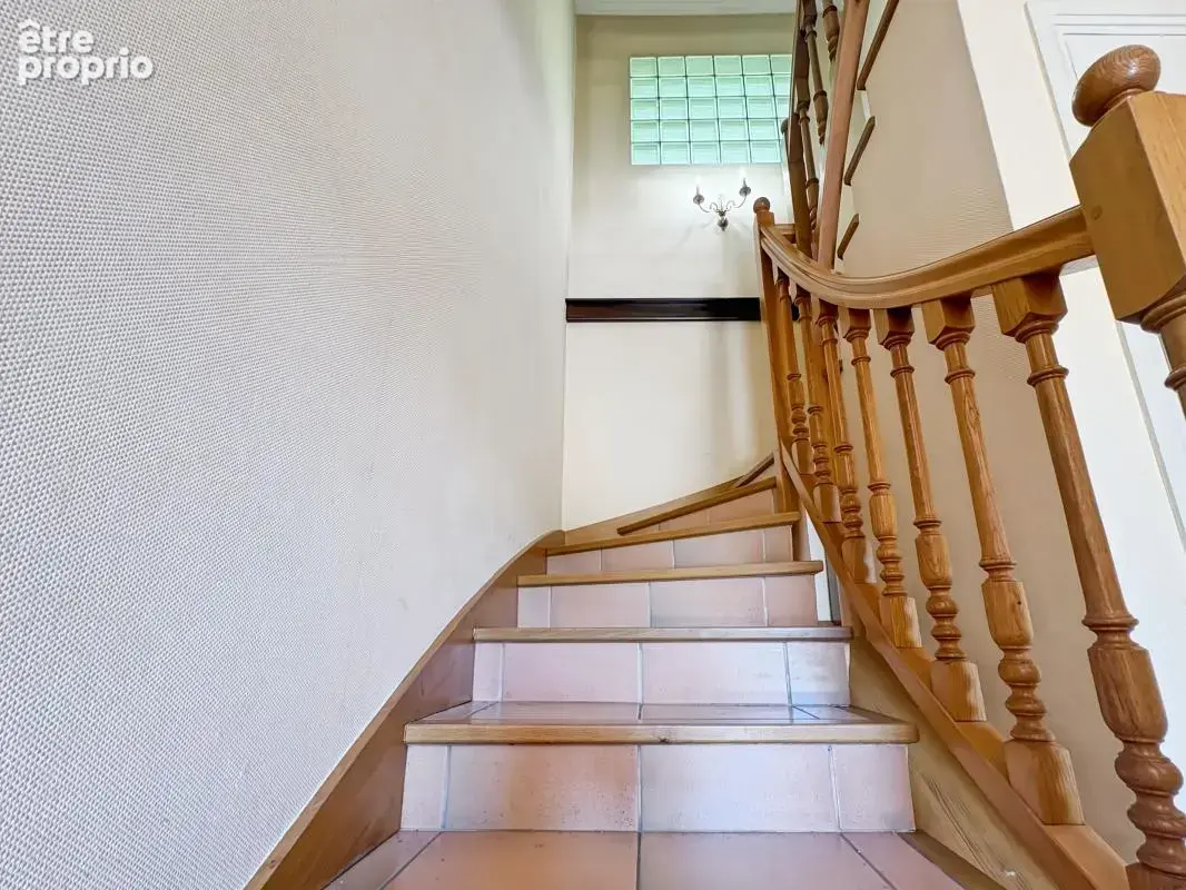 SAINT-PÉRAY – Grande maison familiale de 168 m² avec terrain d’environ 1 000 m² - photo 12