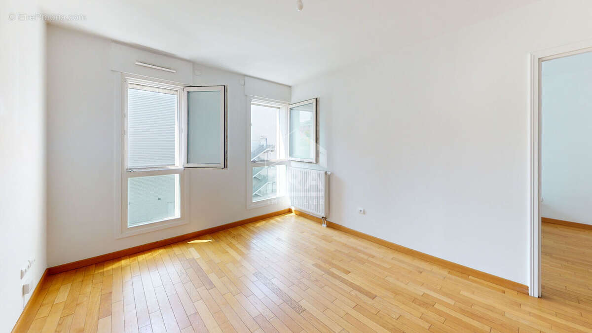 Appartement à PARIS-19E