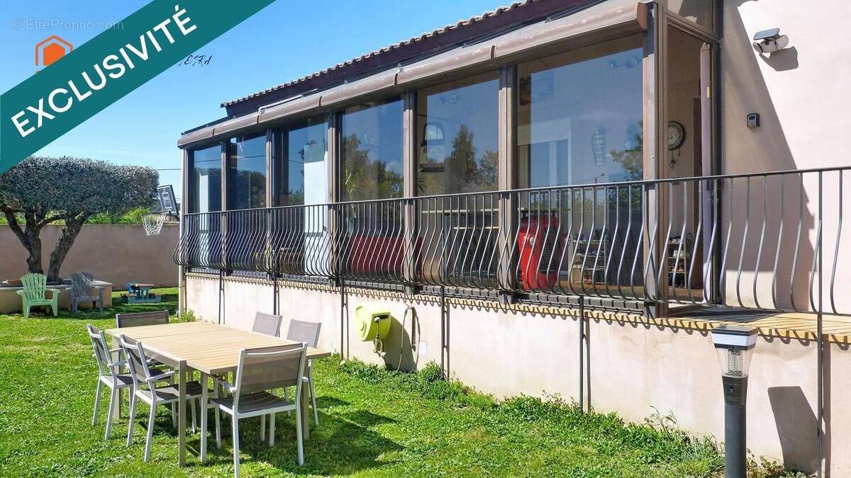 Photo 2 - Maison à NIMES