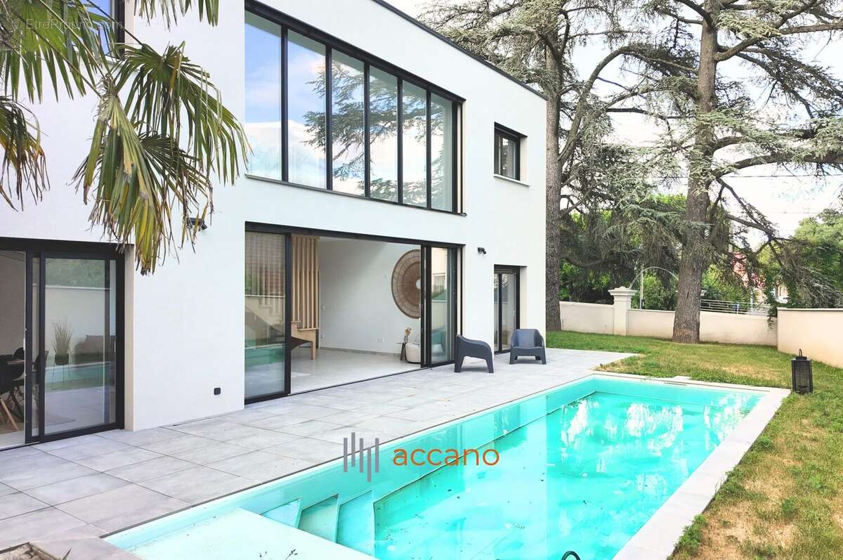 Maison à CALUIRE-ET-CUIRE