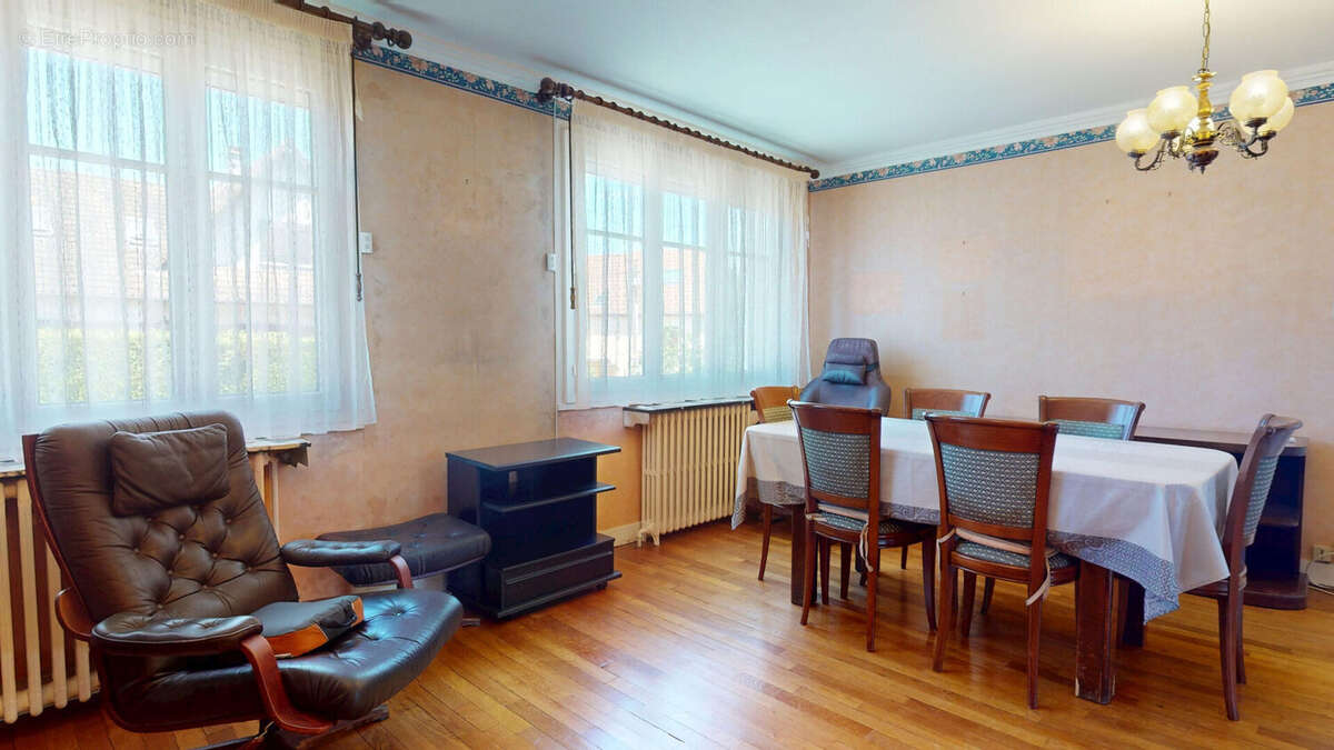 Maison à BOIS-D'ARCY