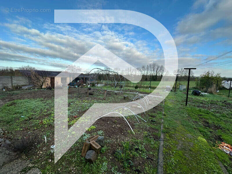 Maison à CREVECOEUR-SUR-L&#039;ESCAUT