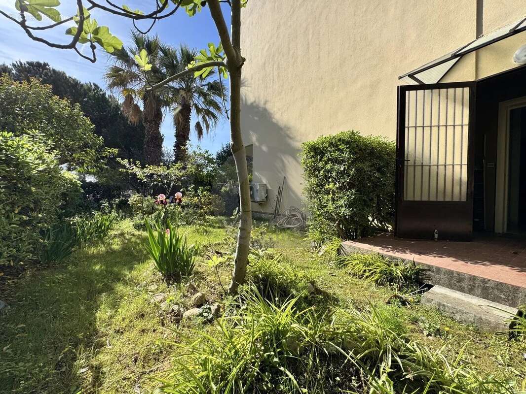 Appartement à ROQUEBRUNE-CAP-MARTIN
