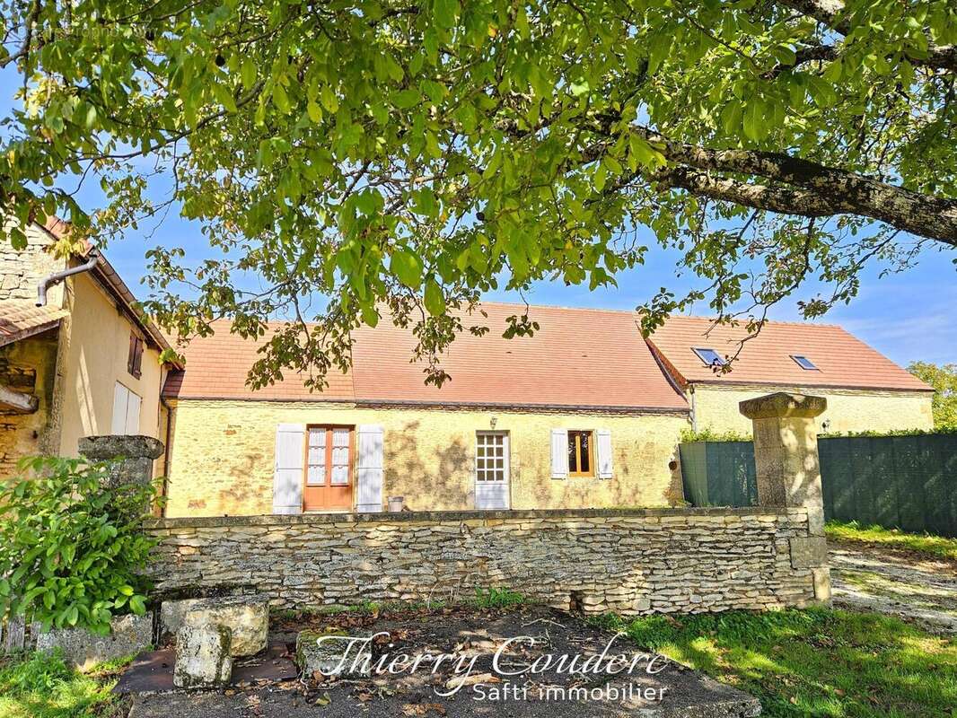 Maison 139 m² à Saint-Crepin-Et-Carlucet  - photo 3