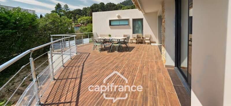 Maison à LA VALETTE-DU-VAR