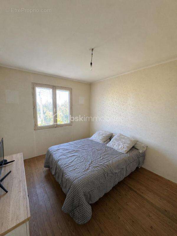 Maison de caractère à rénover – Séjour lumineux et jardin de 500 m² - photo 7