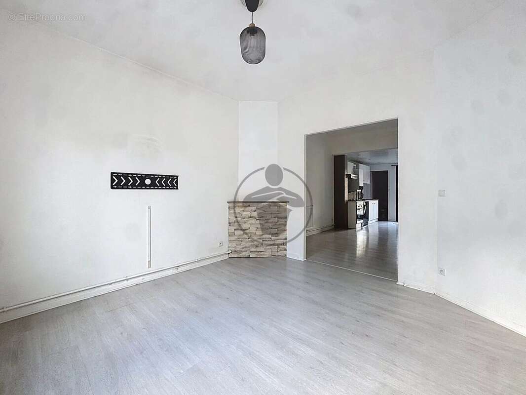 Maison à SAINT-QUENTIN