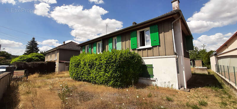 Maison à GUEUGNON