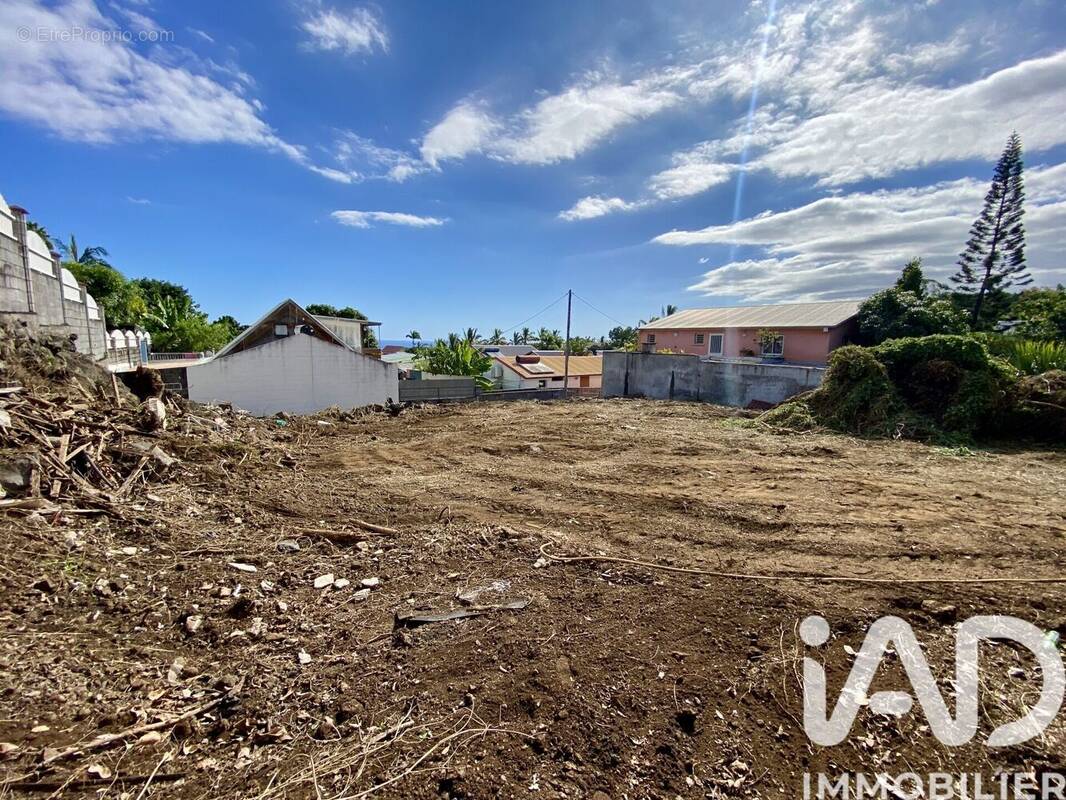 Photo 1 - Terrain à LE TAMPON