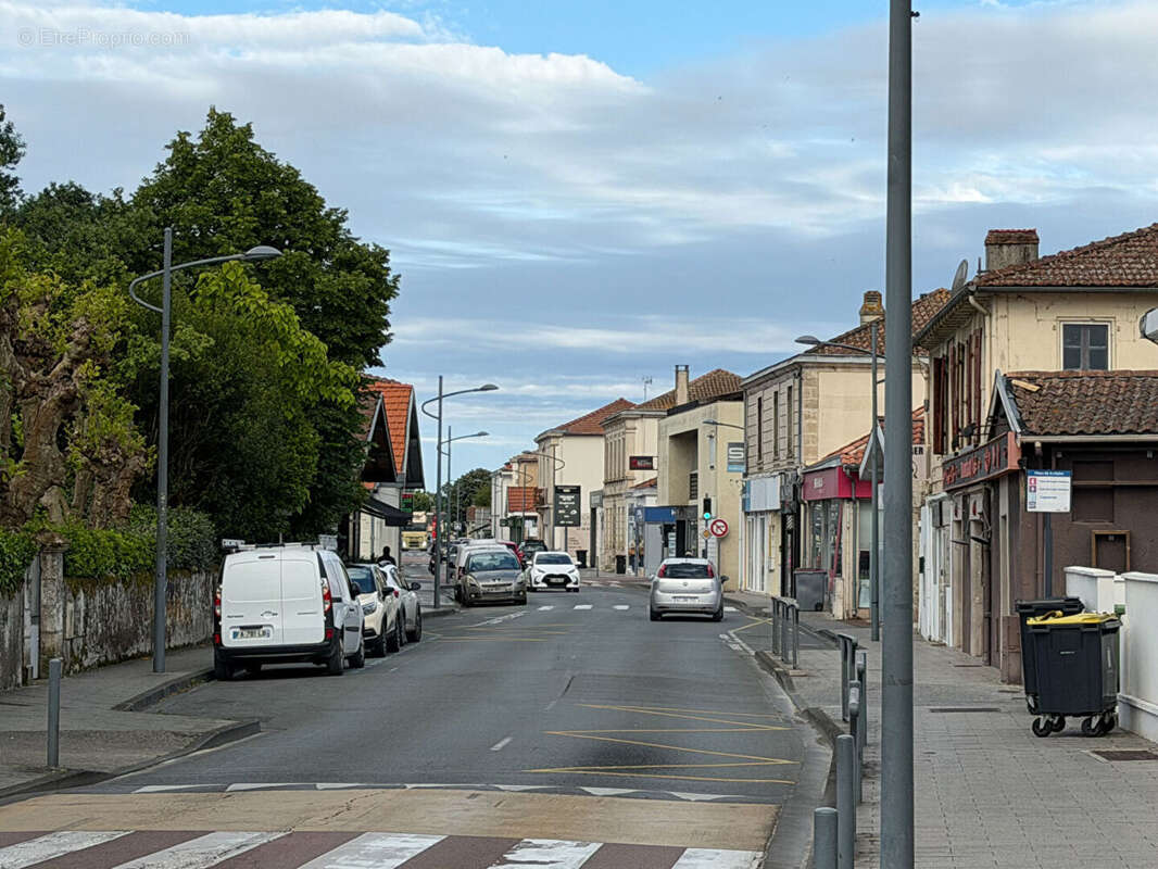 Commerce à GUJAN-MESTRAS