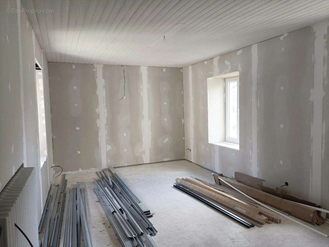 Maison à MONTFAUCON-EN-VELAY