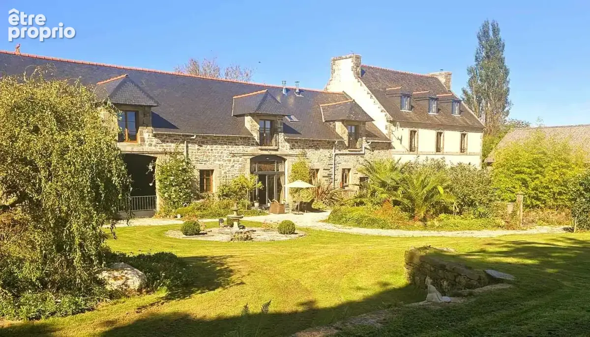 Maison à CAST