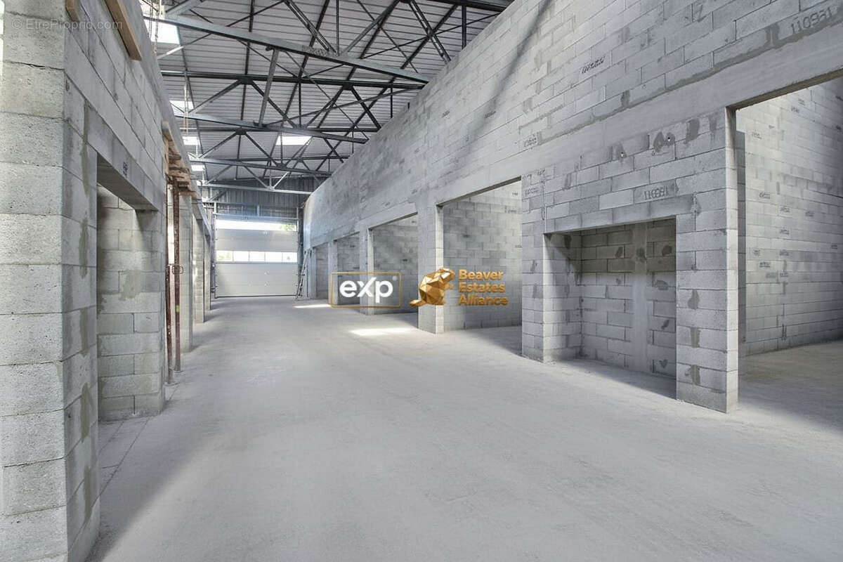 Commerce 58 m² à Orange  - photo 4