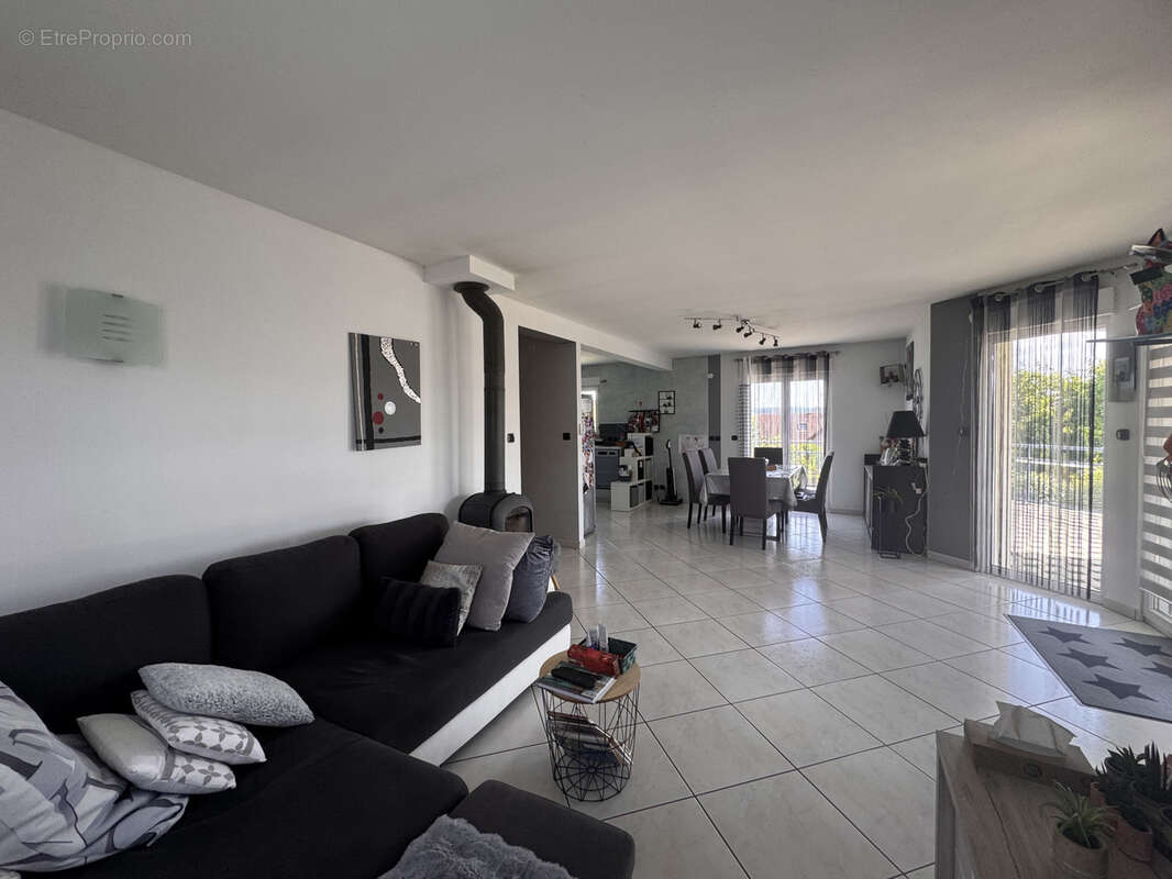 Maison de type T6 avec piscine - photo 11