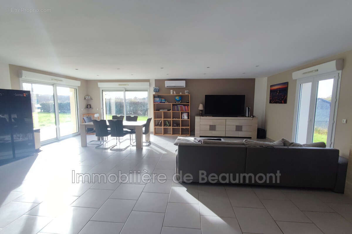 Maison à BEAUMONT-LE-ROGER