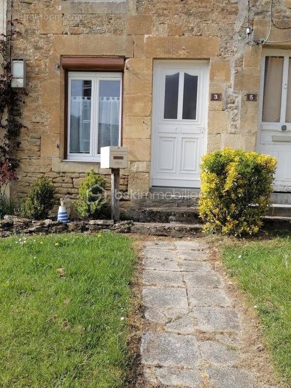 Maison à ATTIGNY