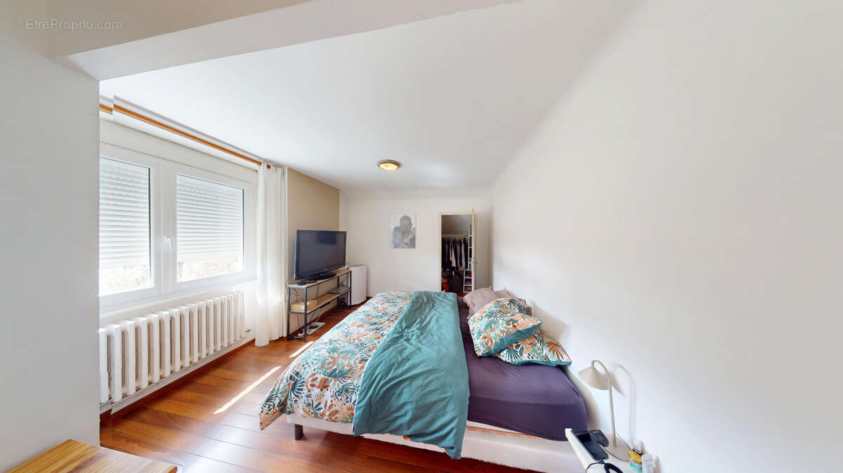 Maison à LUC-LA-PRIMAUBE