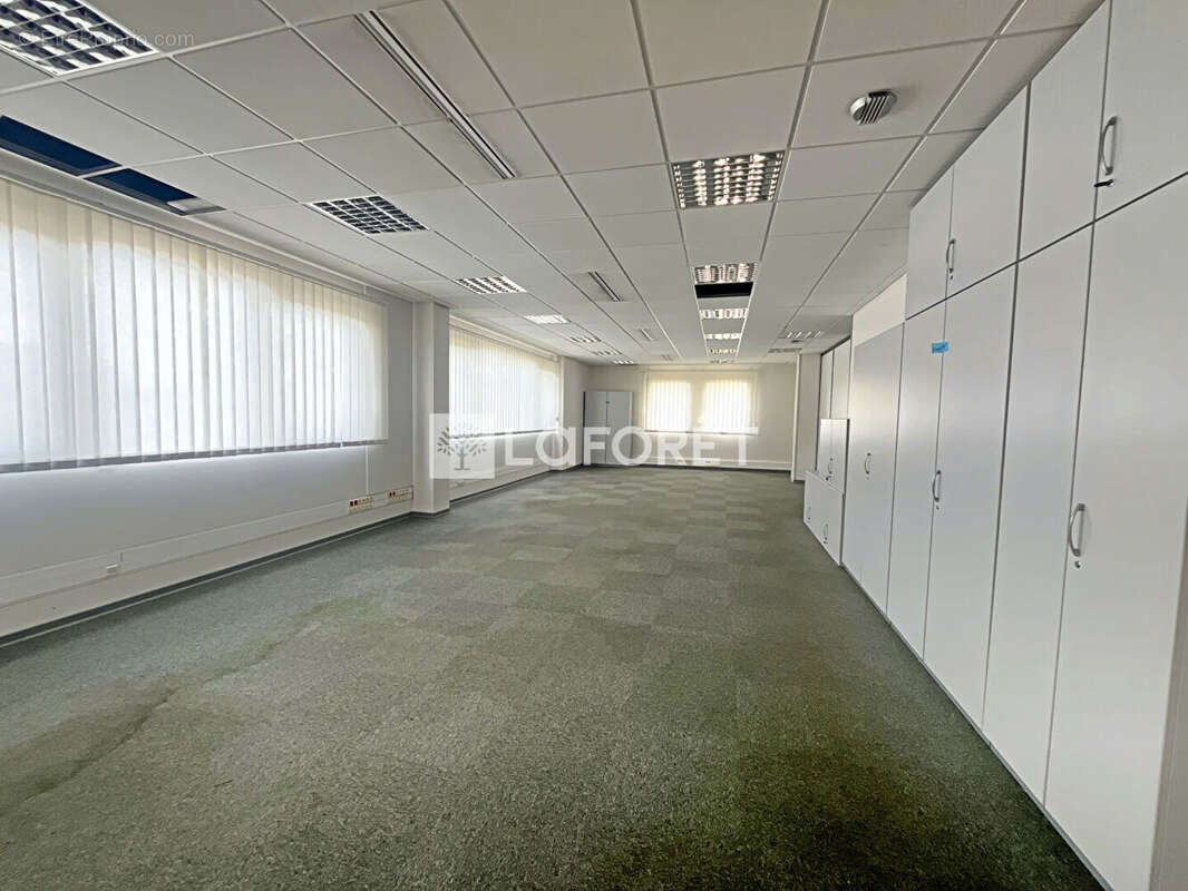 Commerce à IZERNORE