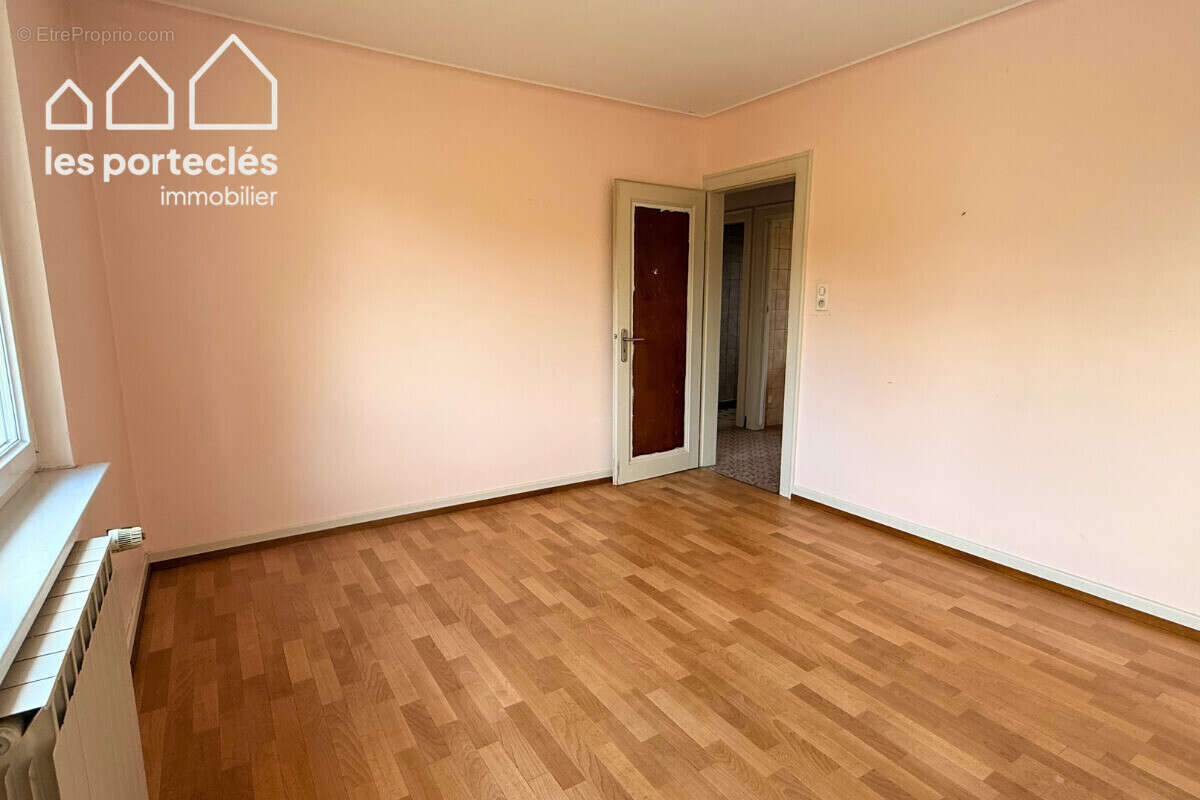 Maison de plain pied 90 m² sur environ 15 ares - photo 6