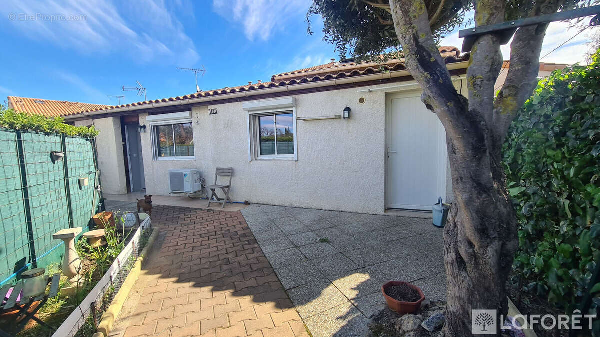 Maison à VIC-LA-GARDIOLE