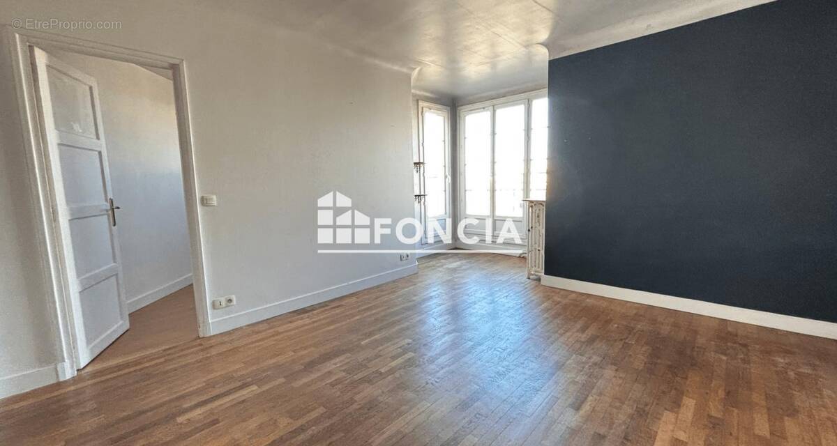 Appartement à PARIS-18E