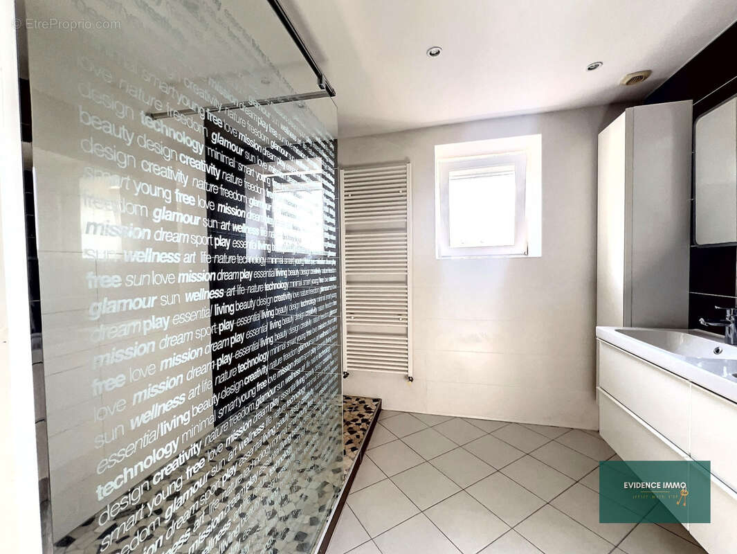 Maison à OYTIER-SAINT-OBLAS