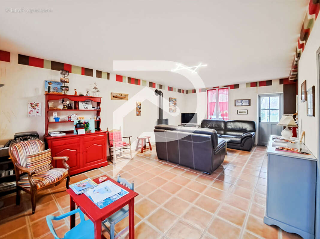 Maison à SAINTE-GENEVIEVE