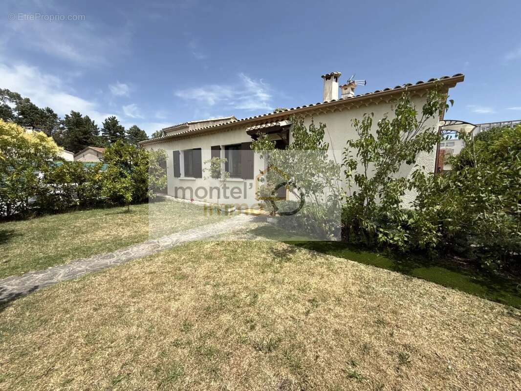 Maison à MONTELIMAR