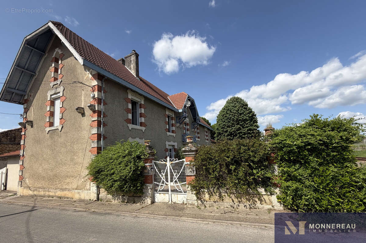 Maison de caractere . - photo 2