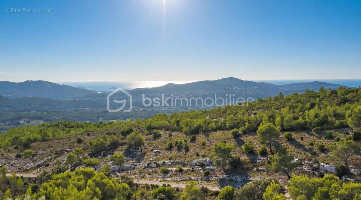 Maison à LE CASTELLET
