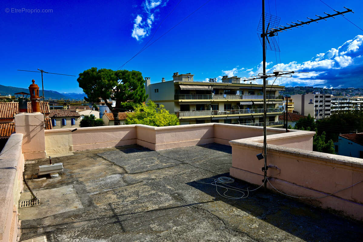 Maison à SAINT-LAURENT-DU-VAR