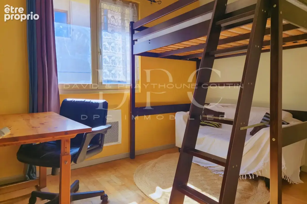 Appartement T2 au pied du métro Saint-Cyprien vendu libre - photo 4